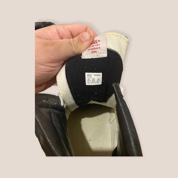 Vans Sk8 High Top Black & White Sneaker Size 11 - Picture 3 of 4